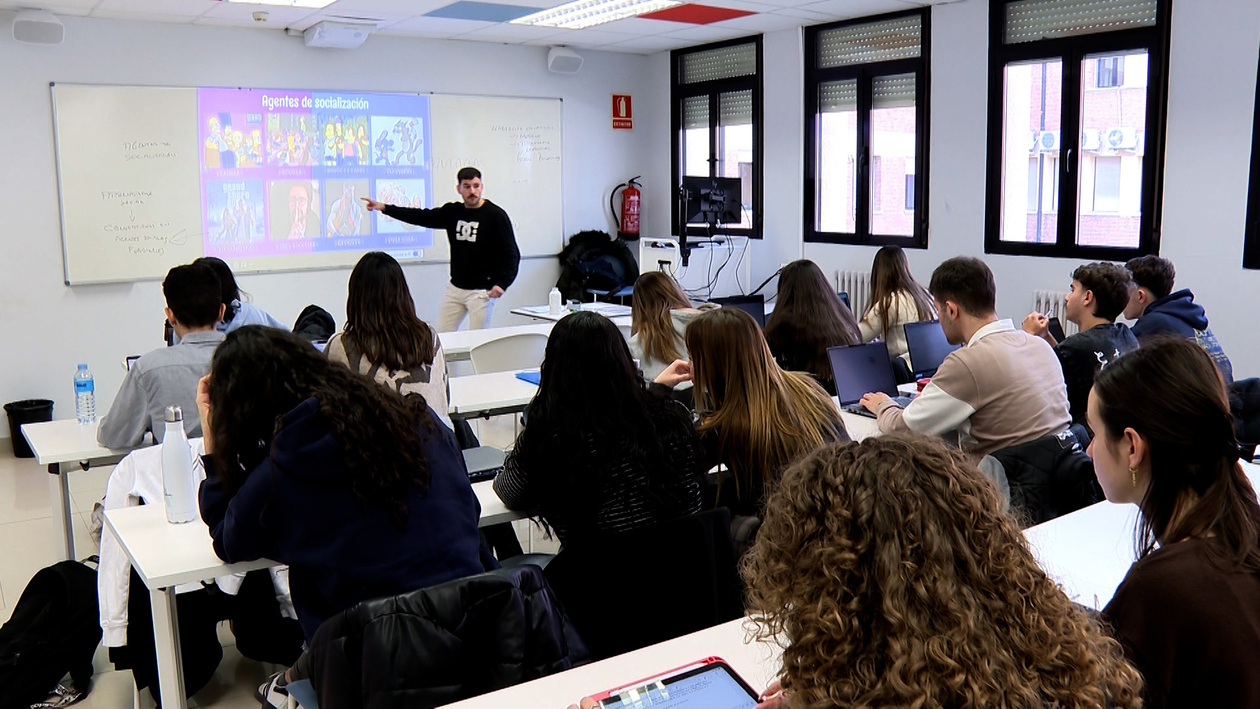 Más de 35.000 jóvenes de Castilla y León votarán por primera vez el 15-M