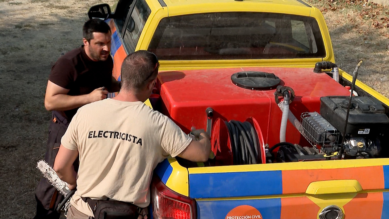 El arduo trabajo de los brigadistas contra el fuego